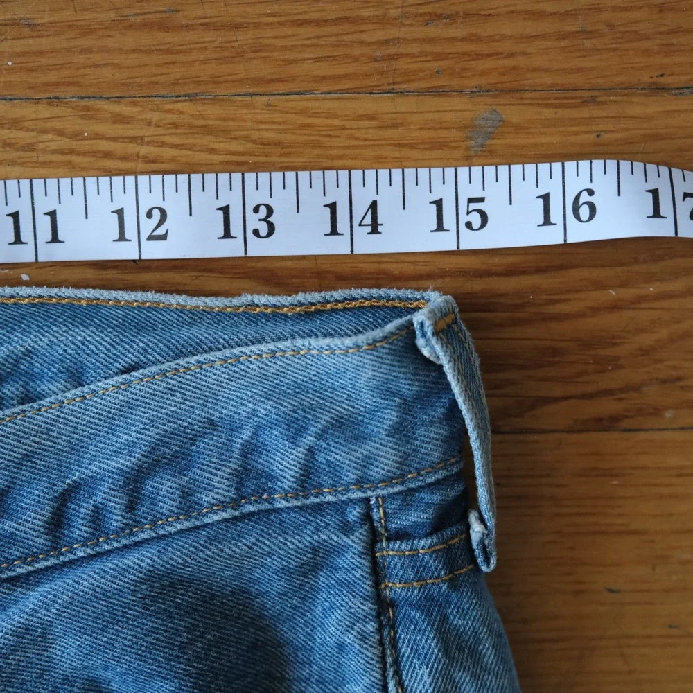Levi's 501 Jeans Men Blue Original Fit Button Fly Straight Leg 31x30 Casual